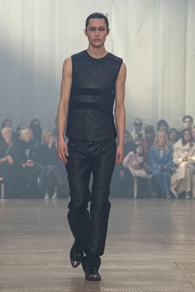 Look 2